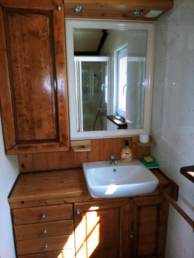 Apartments Pomjan Pogled Na Gore מראה חיצוני תמונה